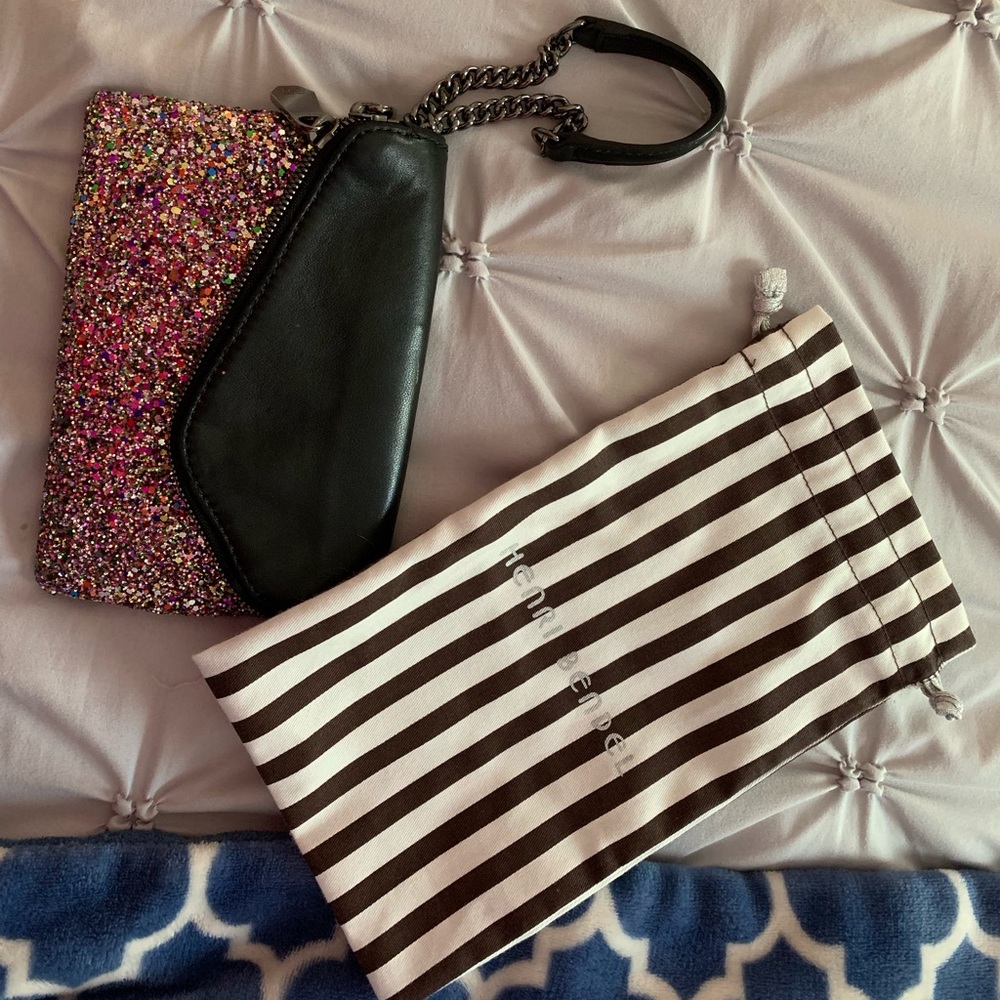 Henri bendel wristlet
